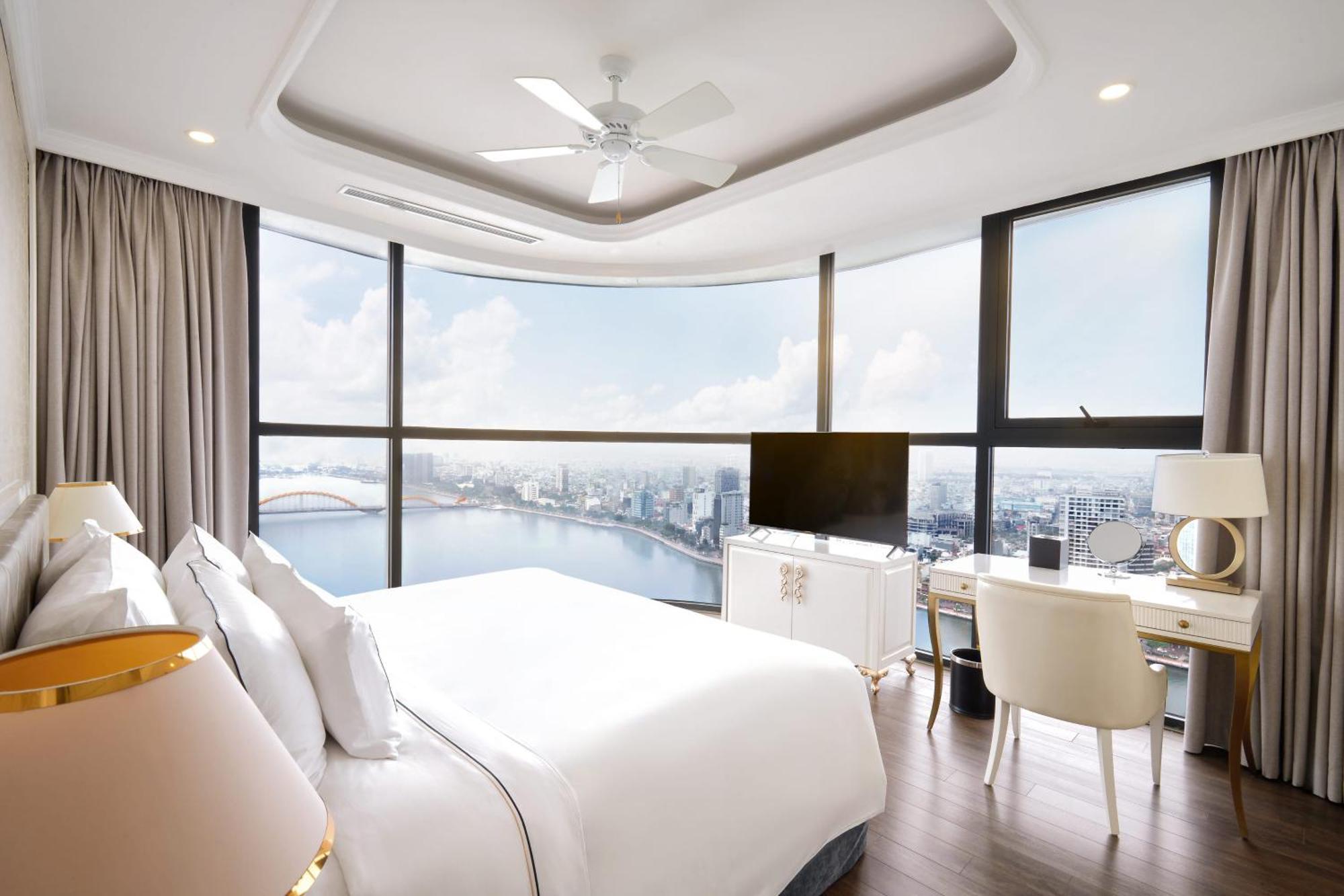 วินเพิร์ล คอนโดเทล ริเวอร์ฟรอนต์ ดานัง ภายนอก รูปภาพ A bedroom at the hotel